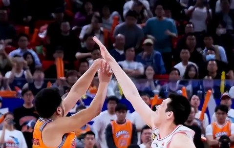 乐鱼专属体验-曾凡博替补17分！广东主帅杜锋：我们轮换真的顶不住